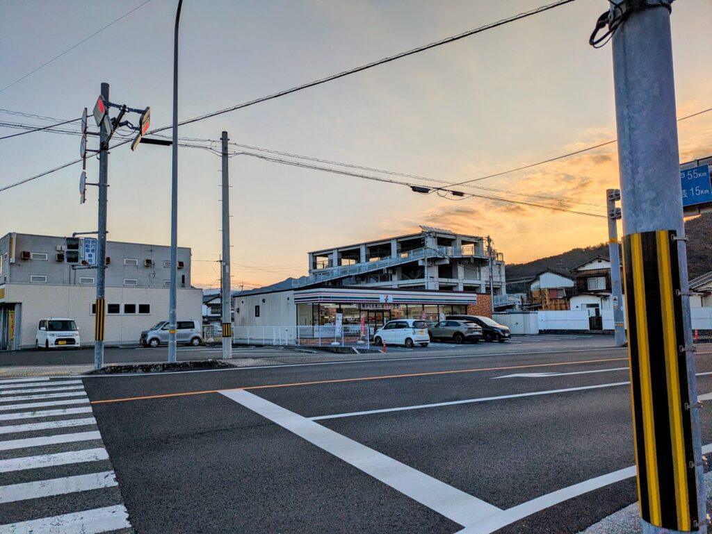 道の駅「やす」近くのコンビニ　セブンイレブン